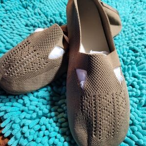 Chic Women's Brown Loafers